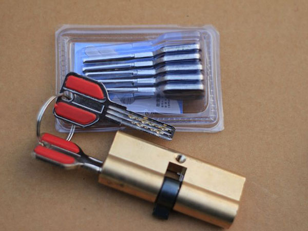 富锦24小时上门开锁公司